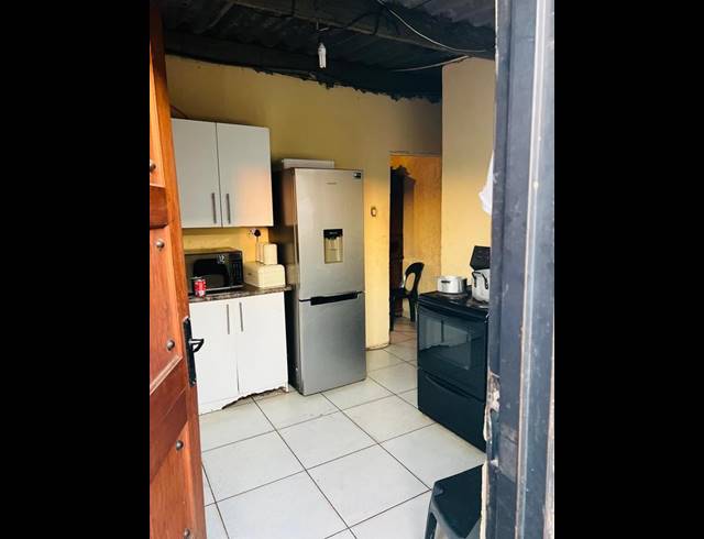 7 BEDROOM HOUSE FOR SALE IN TOKOZA